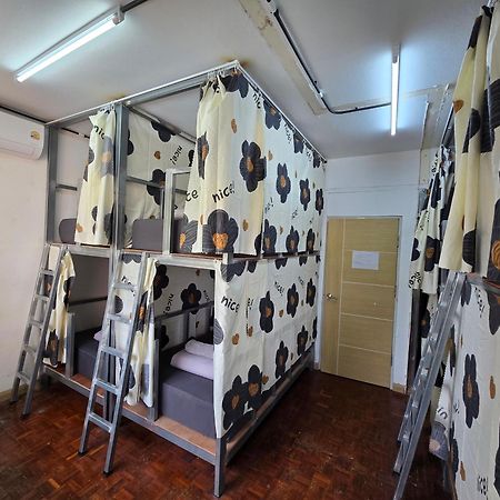 Panda Lodge Home Stay กรุงเทพมหานคร ภายนอก รูปภาพ