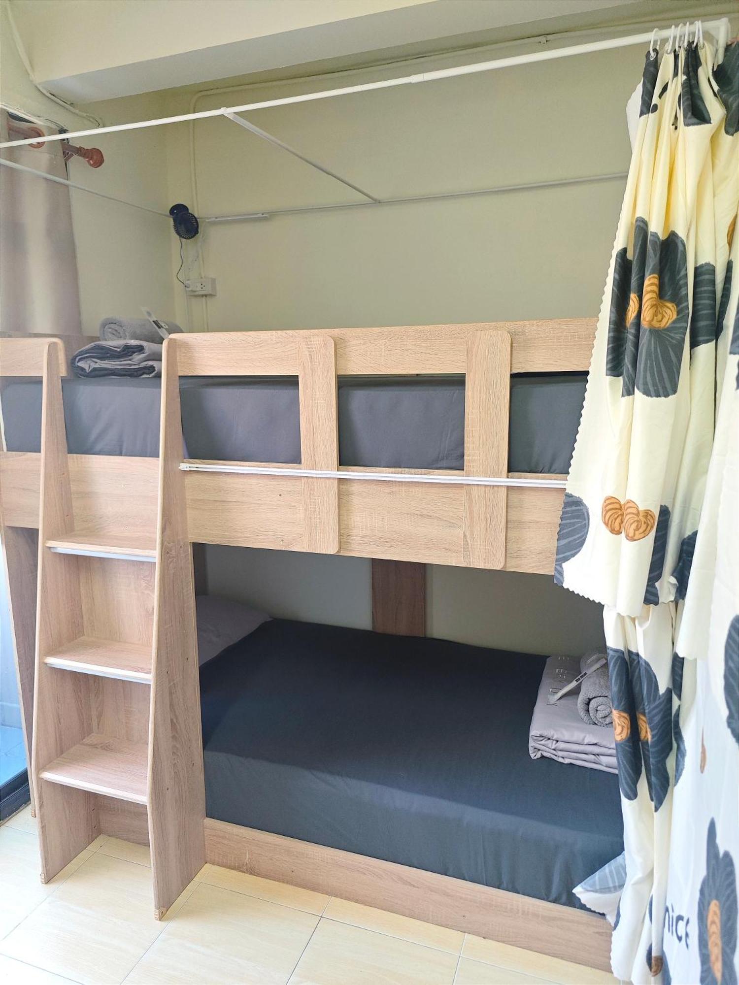 Panda Lodge Home Stay กรุงเทพมหานคร ภายนอก รูปภาพ