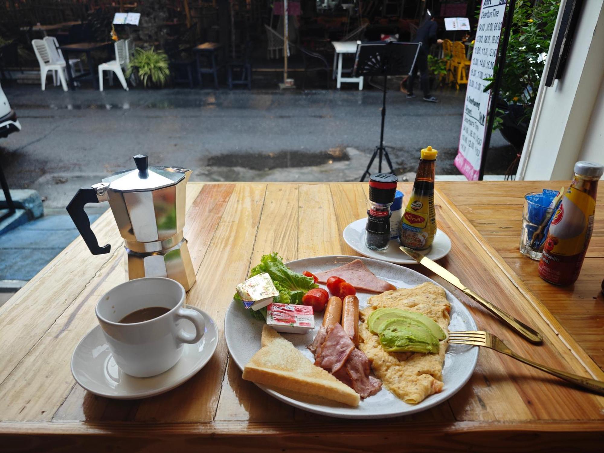 Panda Lodge Home Stay กรุงเทพมหานคร ภายนอก รูปภาพ